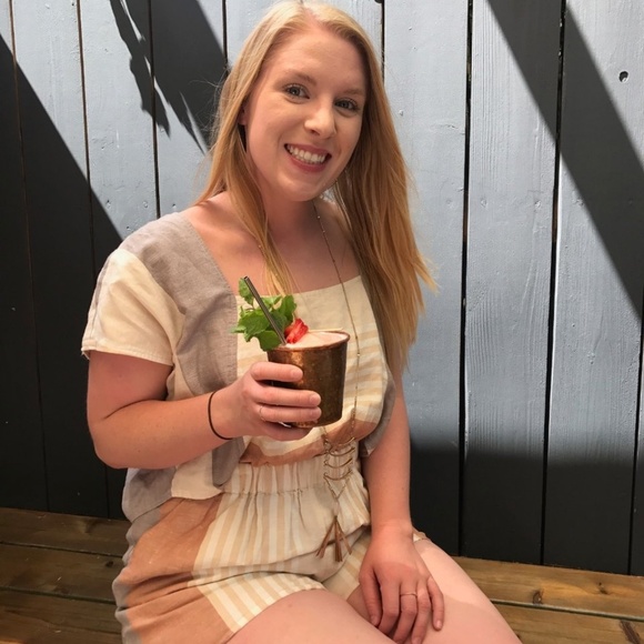 Meet your Posher, Kalista - Picture 1 of 1